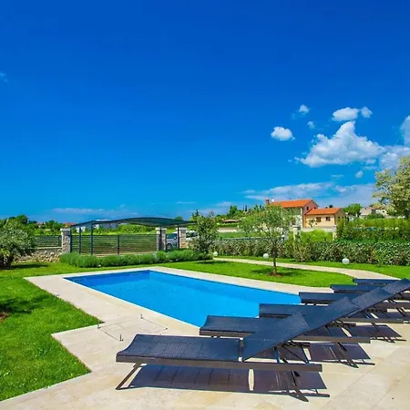 Holiday home Mariella Babici